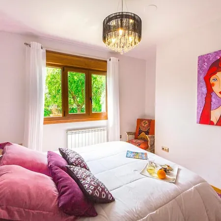 Bordones Sleeps 8 With Pool And Wifi * Bordons